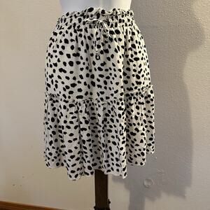 Alelly Women’s XL Tiered Mini Skirt Black White Dalmatian Print Elastic Waist